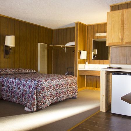 The Village Inn Motel & Restaurant Challis Extérieur photo