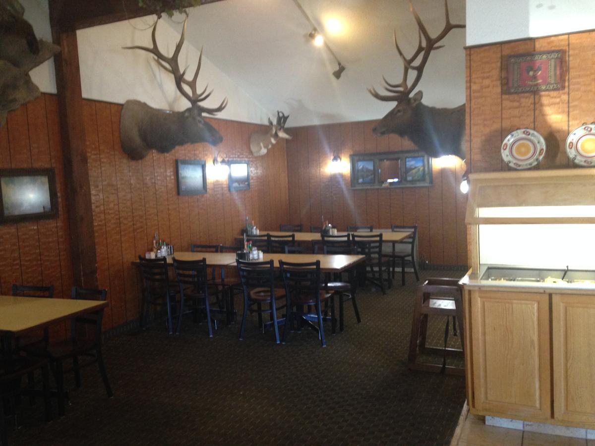 The Village Inn Motel & Restaurant Challis Extérieur photo